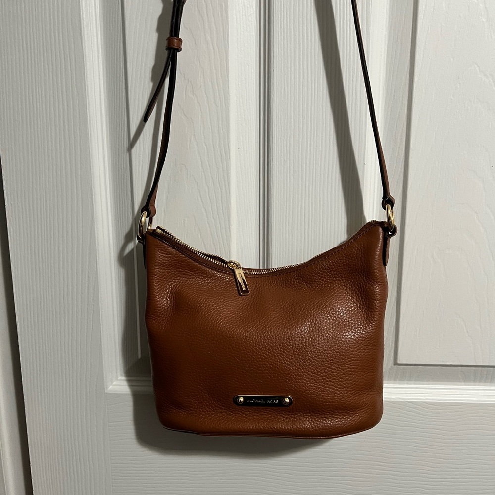 Michael Kors bucket shoulder bag
